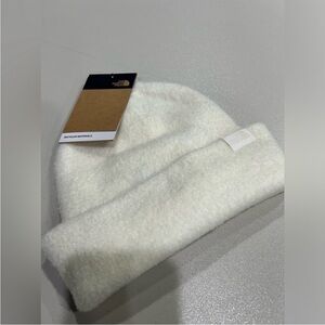 The North Face Women's City Plush Beanie Hat Gardenia White NWT Buttery Soft